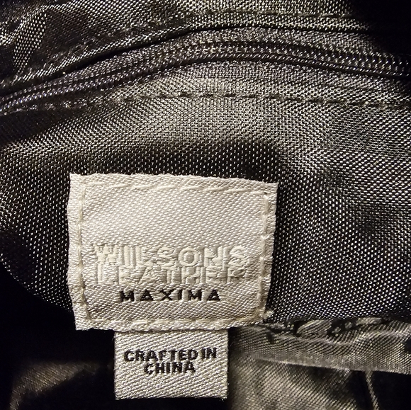 WILSONS LEATHER Maxima Real Rabbit fur Small Purse with Gold Chain. - Picture 4 of 7